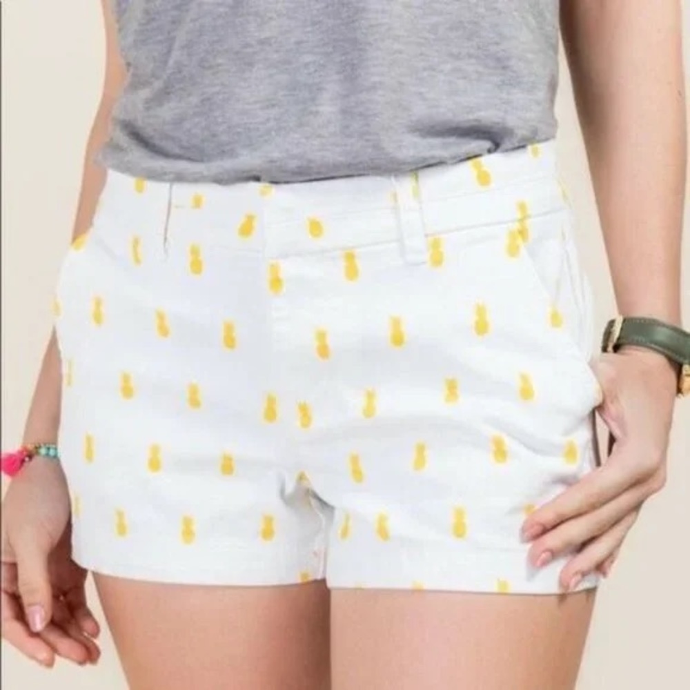 Francesca’s Harper Pineapple Shorts White and yellow